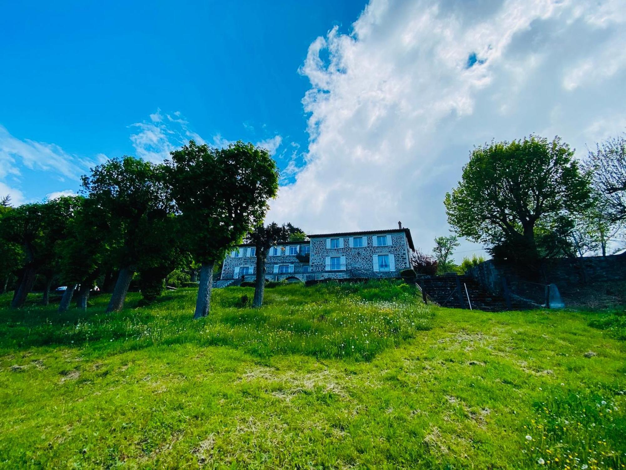 Вилла Domaine De Souchiol Coubon Экстерьер фото